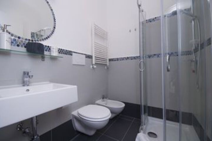 Room 2 of 17