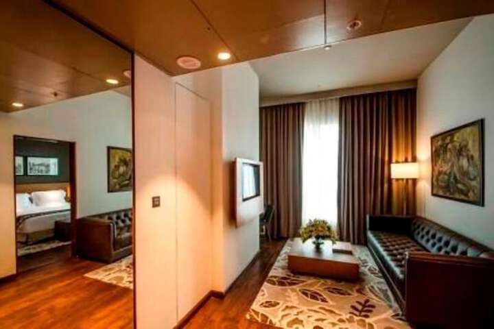 Room 11 of 35