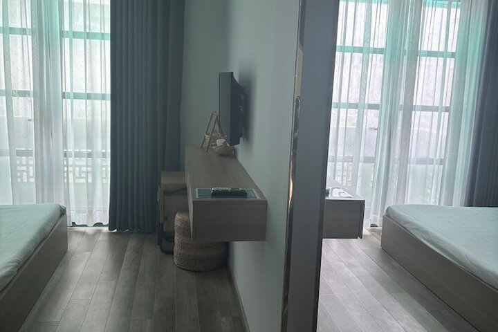 Room 10 of 40