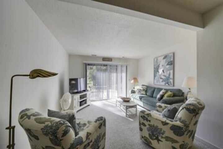Room 11 of 27