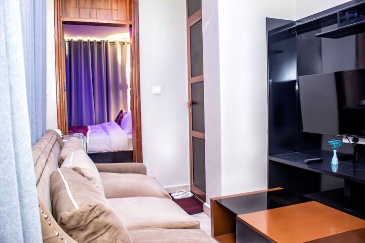 Room 5 of 14