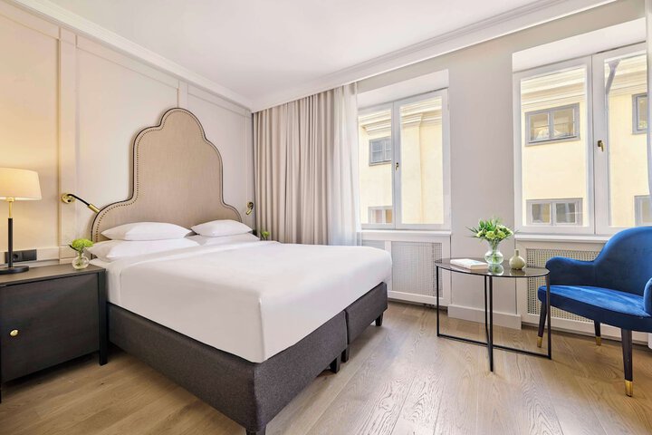Room 50 of 116