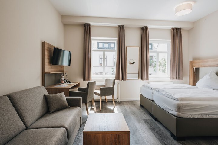 Room 7 of 36