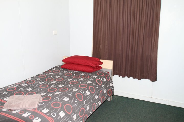 Room 6 of 27