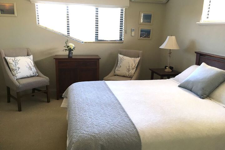 Room 8 of 28