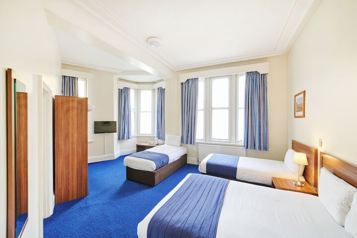 Room 15 of 30