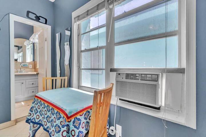 Room 21 of 109