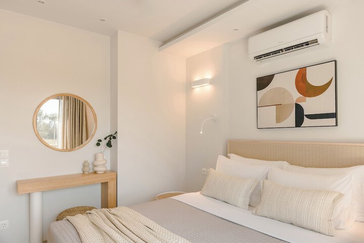 Room 71 of 214