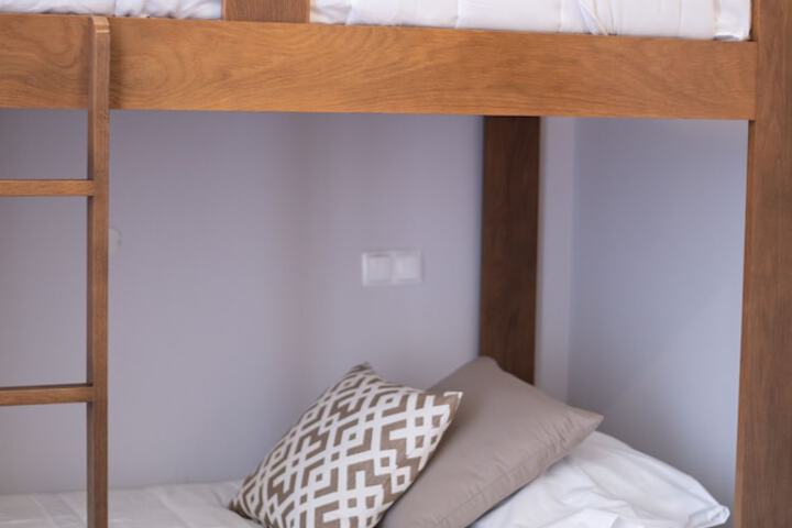 Room 30 of 80