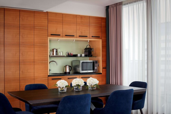 Room 7 of 62