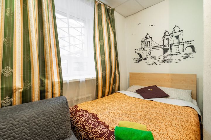 Room 11 of 19