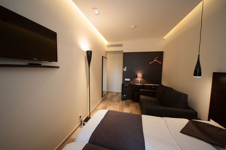 Room 14 of 52