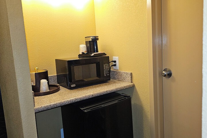 Room 17 of 42