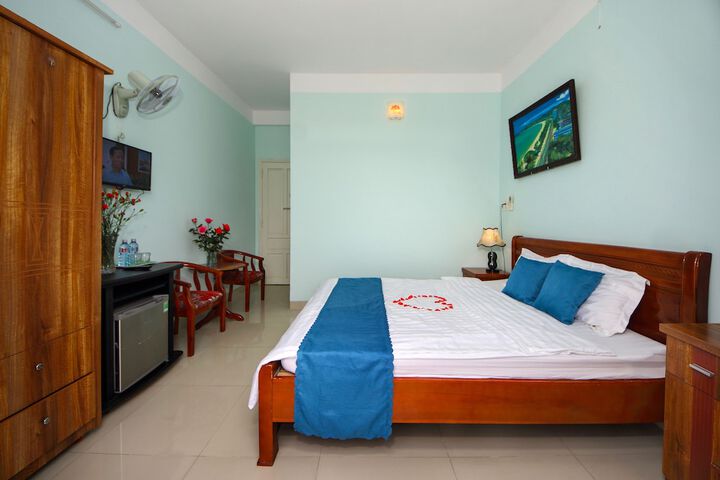 Room 9 of 50