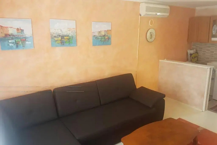 Room 3 of 11