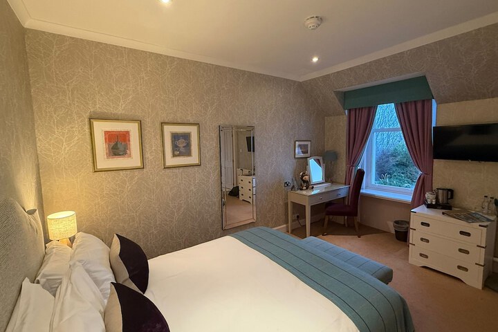 Room 45 of 79