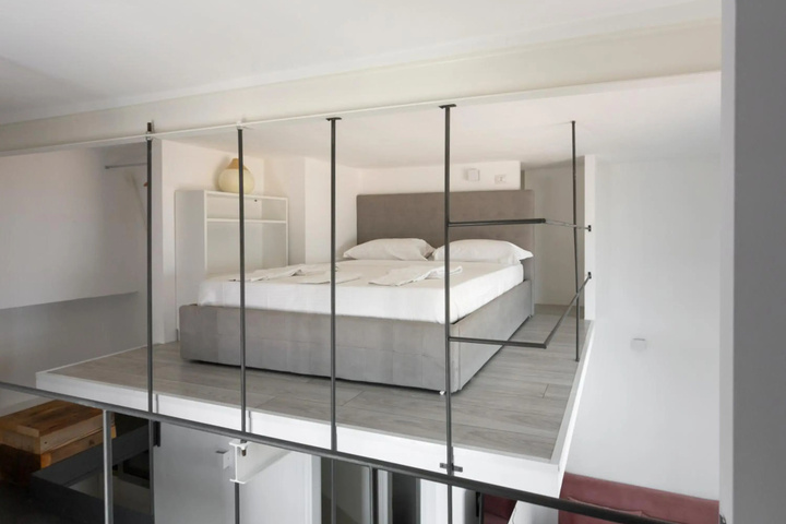 Room 2 of 15
