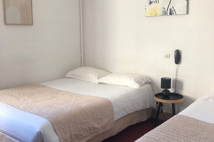 Room 22 of 46