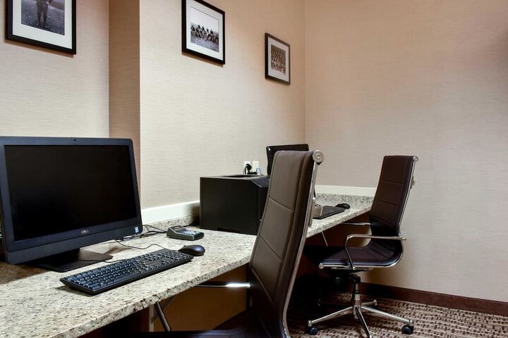 Business Center 54 of 58