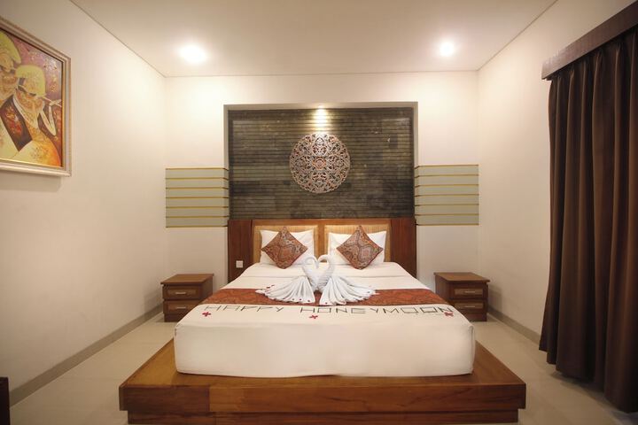 Room 16 of 66
