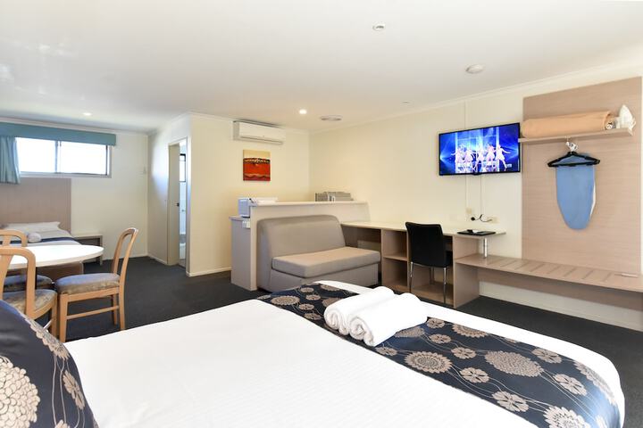 Room 12 of 79