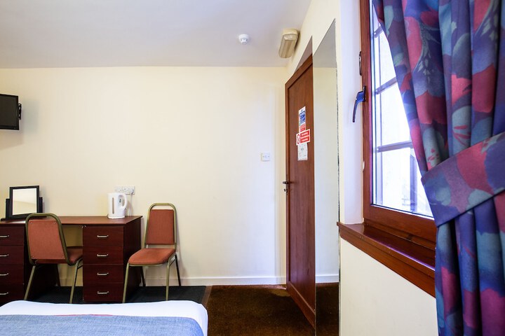 Room 16 of 53