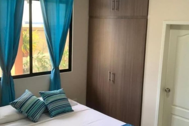 Room 8 of 43