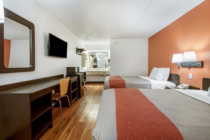 2 Double Beds (7 of 11)