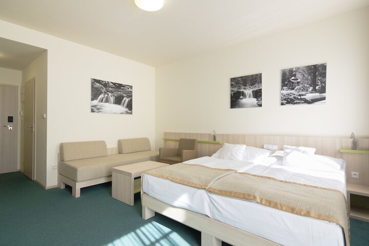 Room 7 of 116