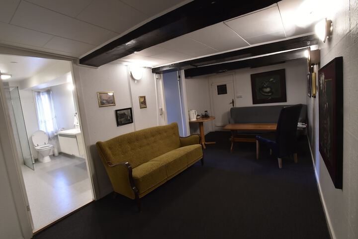 Room 11 of 22