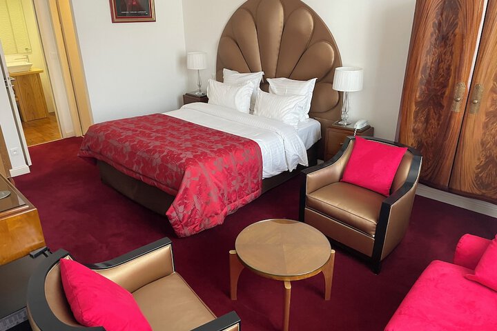 Room 21 of 53