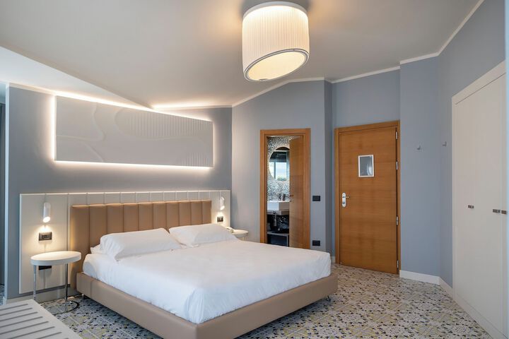 Room 15 of 57