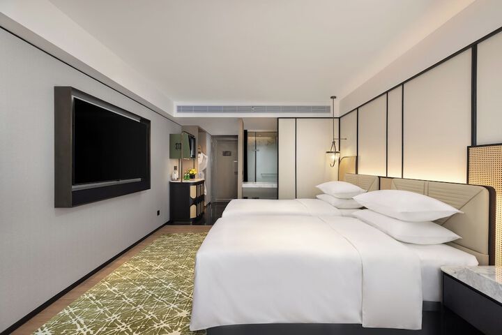 Room 21 of 72