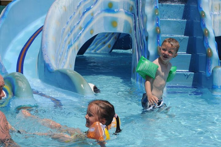 Pools & Facilities