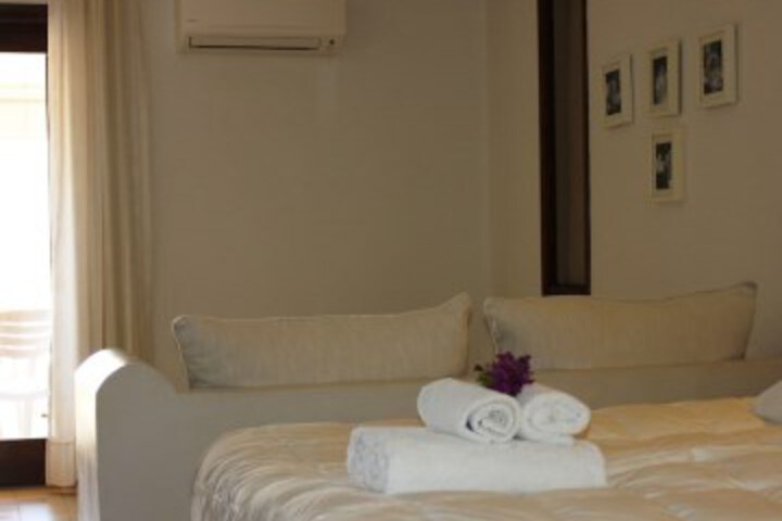 Room 5 of 49