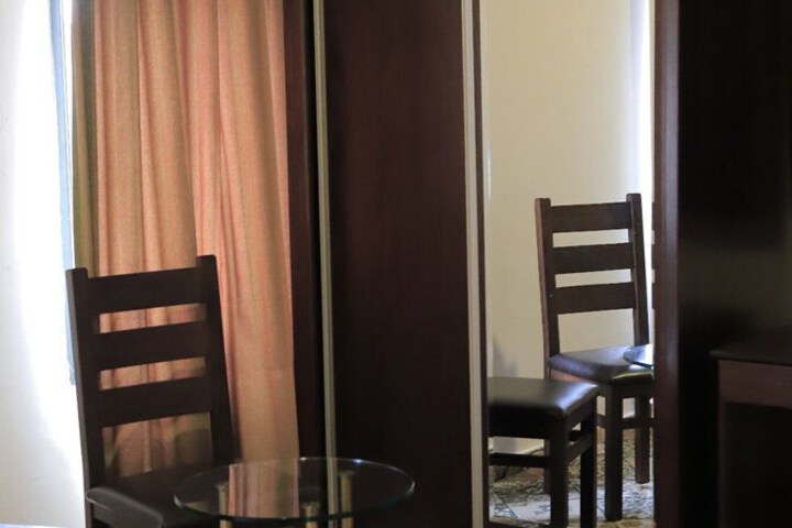 Room 12 of 60