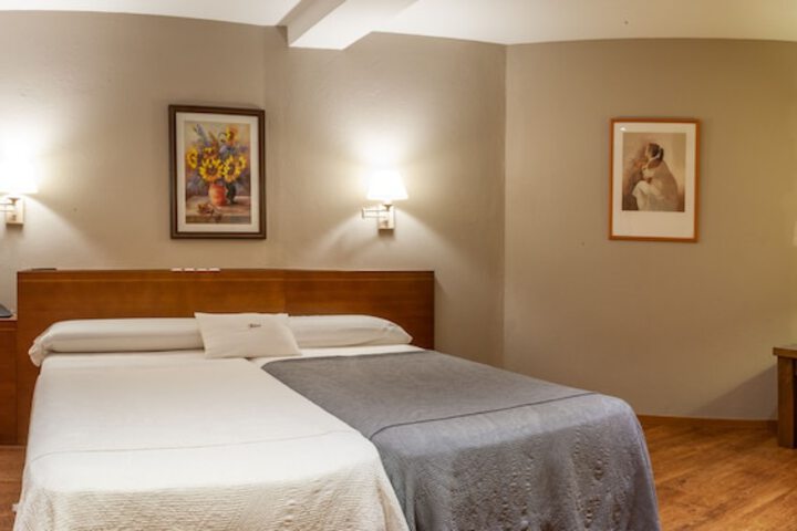 Room 14 of 27