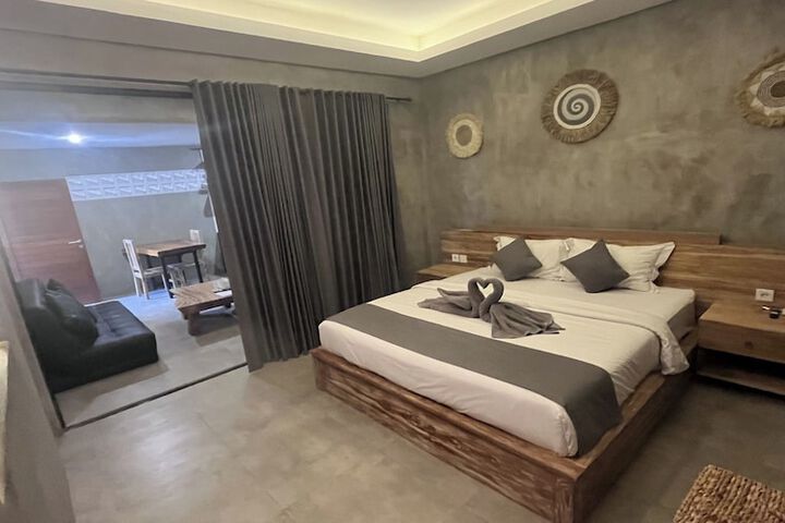 Room 13 of 86