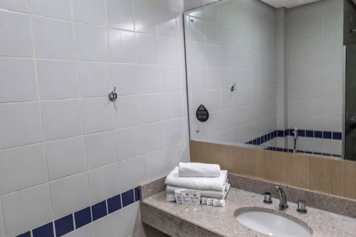 Clean Restrooms