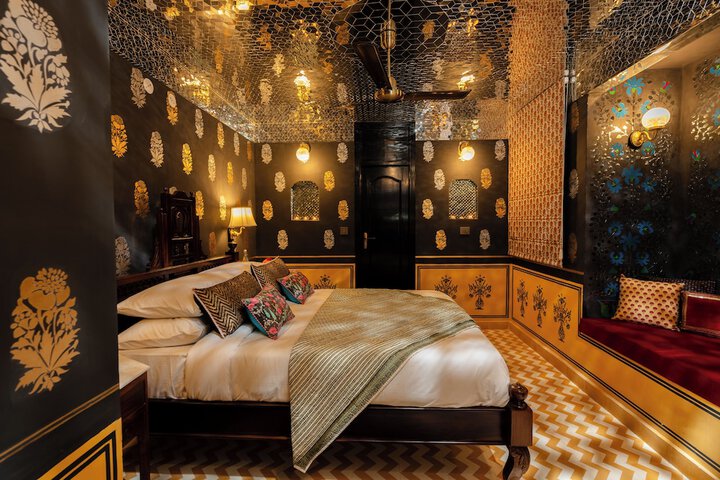 Room 4 of 48