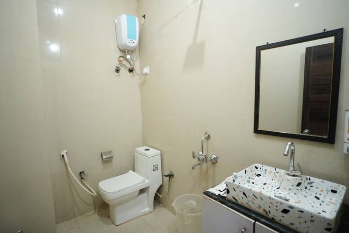Room 44 of 72