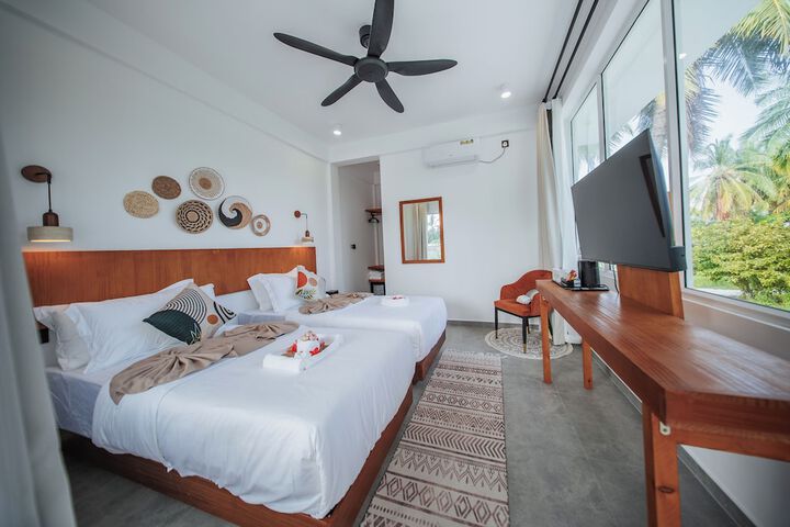 Room 12 of 51