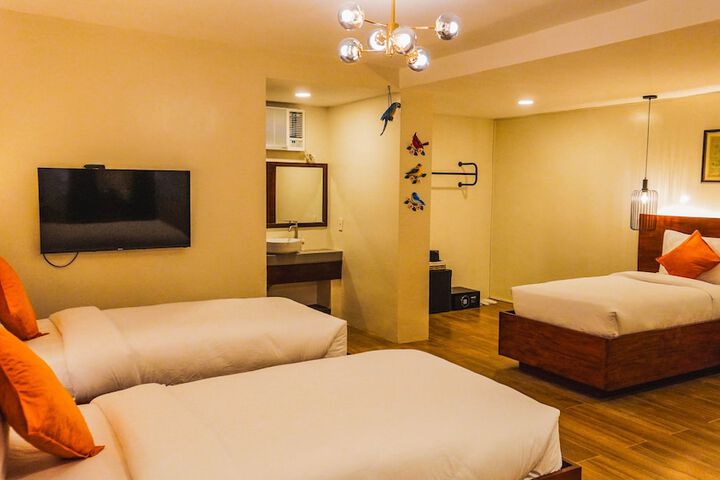 Room 13 of 62