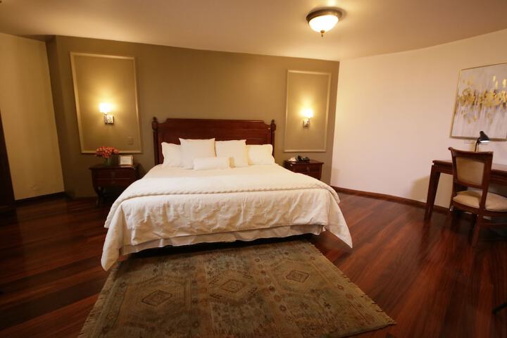 Room 28 of 50
