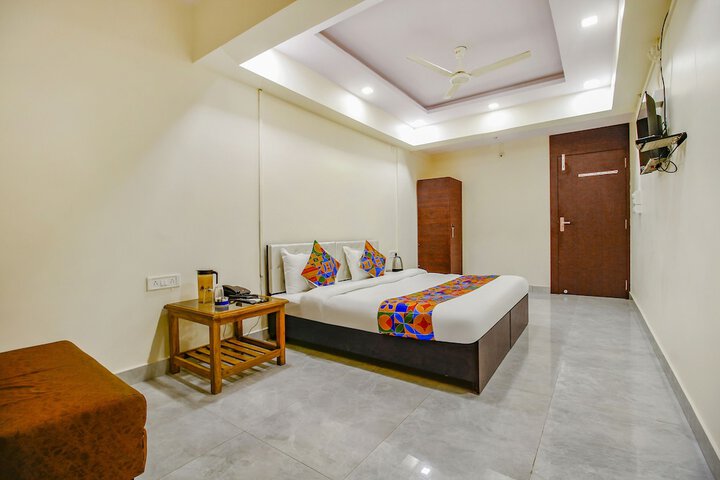 Room 17 of 29