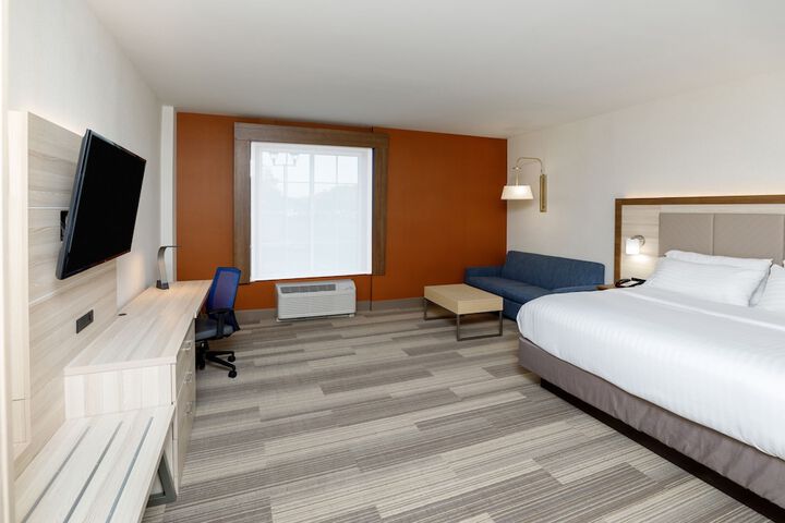 Standard King Bed Accessible (7 of 8)