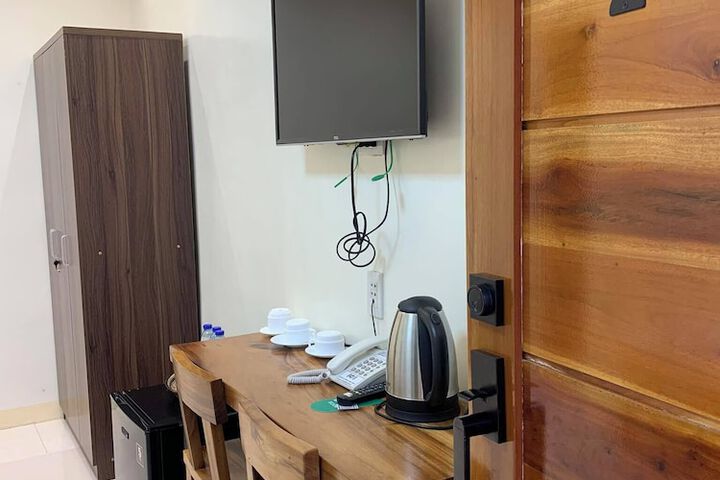 Room 5 of 31