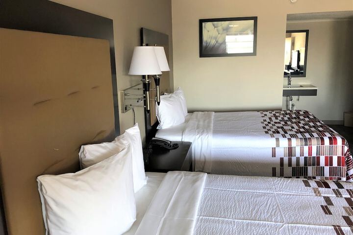Deluxe 2 Double Beds (4 of 6)