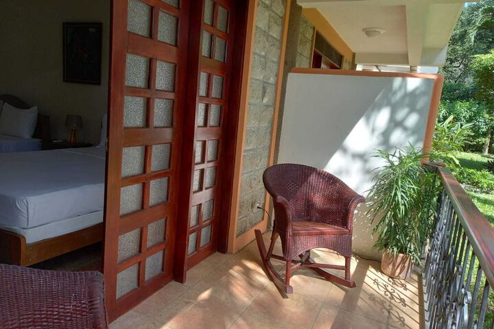 Room 27 of 84