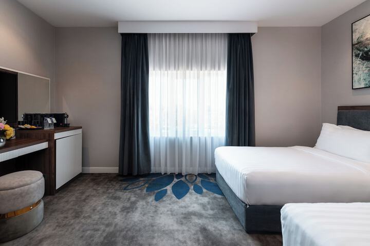 Room 35 of 112